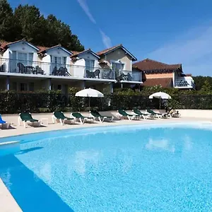 Charmante Maisonette Au Bord Du Lac Avec Piscine Hébergement de vacances