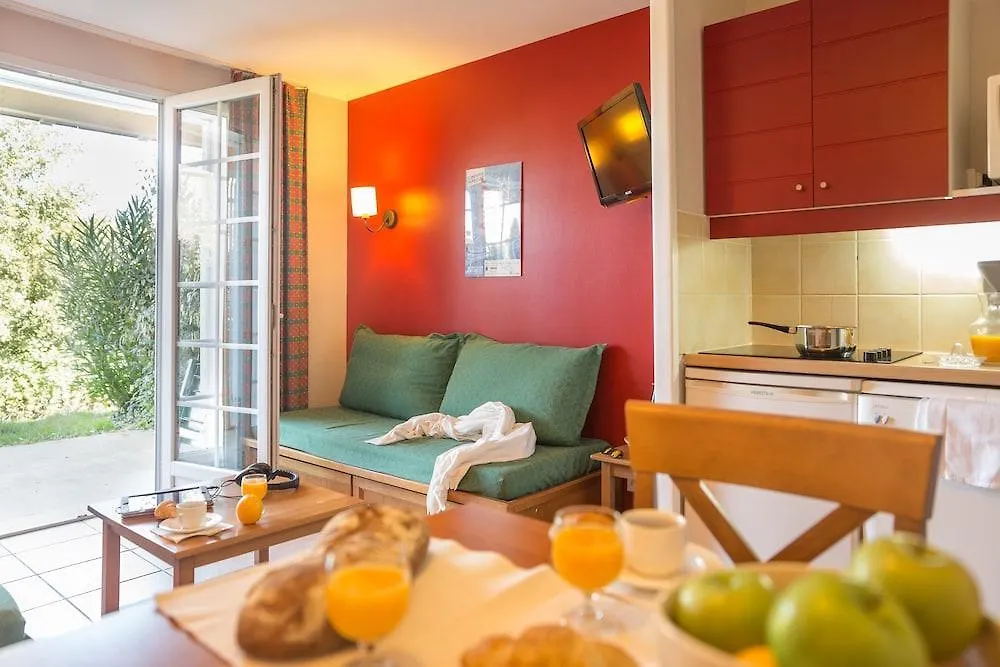 Residence Pierre & Vacances Le Hameau Du Lac Marciac Holiday park